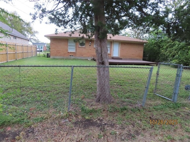 Building Photo - 1719 Andrew St