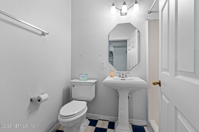 Building Photo - 1708 Castile St