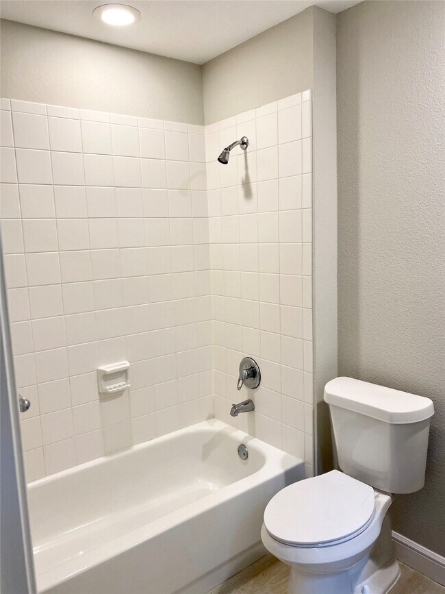 Building Photo - 66 Scarlet Woods Ct