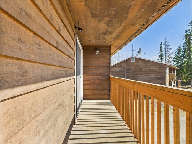 Building Photo - 614 Ouida Way