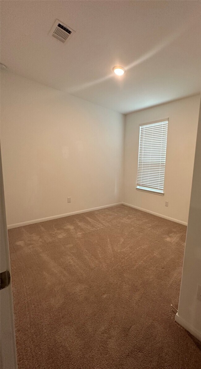 Building Photo - 309 Maple Bark Trl