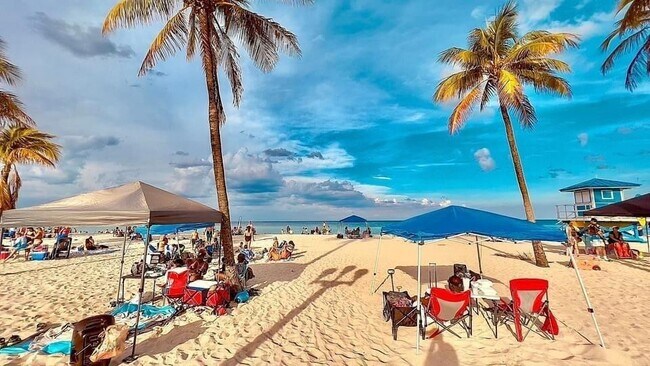 Building Photo - 201 Van Buren St