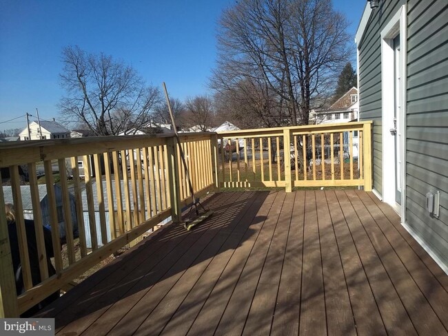 Building Photo - 215 Ulrich St