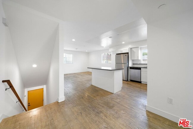 Building Photo - 14228 Sylvan St