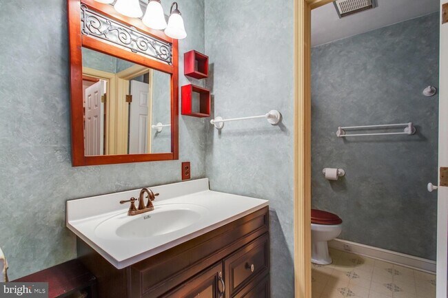 Building Photo - 12225 Tall Pines Ct