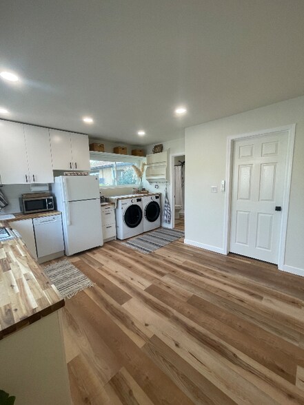 Building Photo - 942 Ruby Dr
