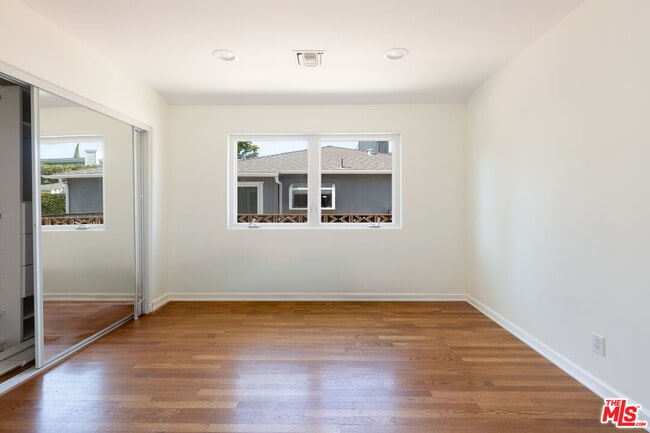 Building Photo - 4948 Petit Ave