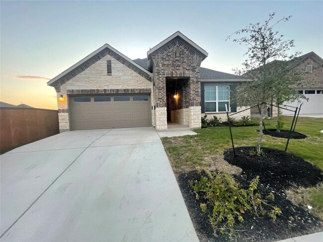 Building Photo - 1905 Armitas Ter