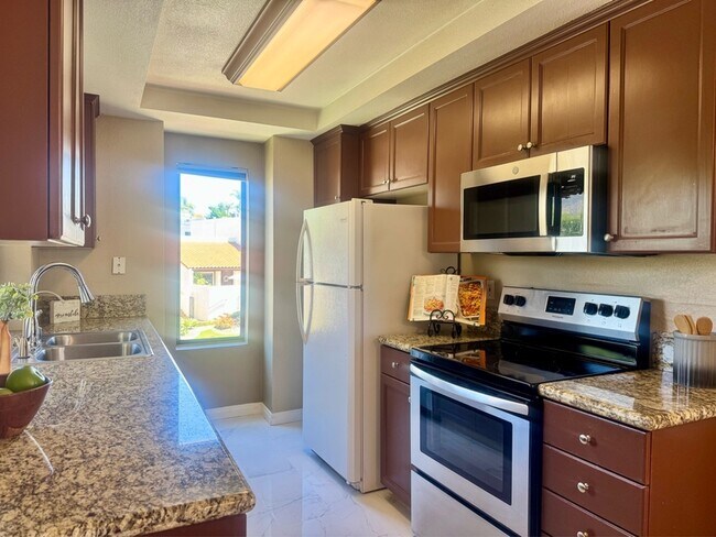 Building Photo - 7380 Park Ridge Blvd