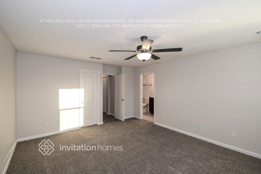 Building Photo - 431 Oasis Ln