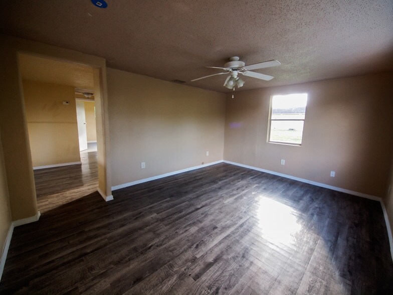 Living area - 2801 Guadalupe St