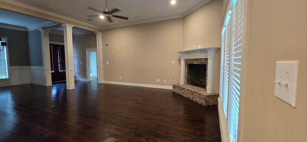 Building Photo - 10937 Warrenton Rd