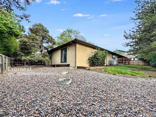 Building Photo - 6376 Lamar Pl