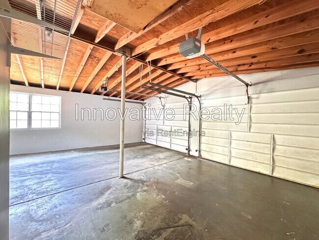 Building Photo - 1790 Marshall Dr