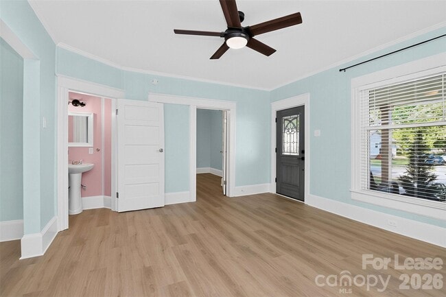 Building Photo - 204 E McNeely Ave