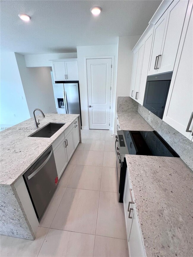 Building Photo - 4784 SW 72nd Terrace