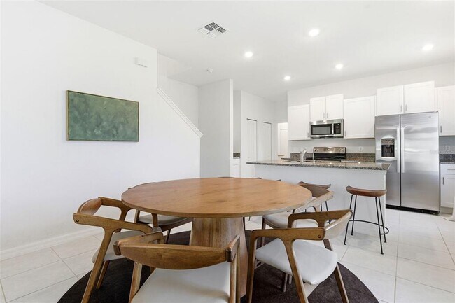 Building Photo - 873 Tennyson Mill Cir