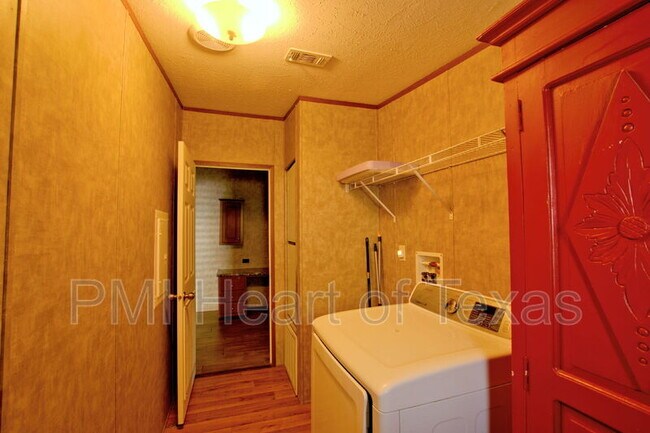 Building Photo - 631 Co Rd 270