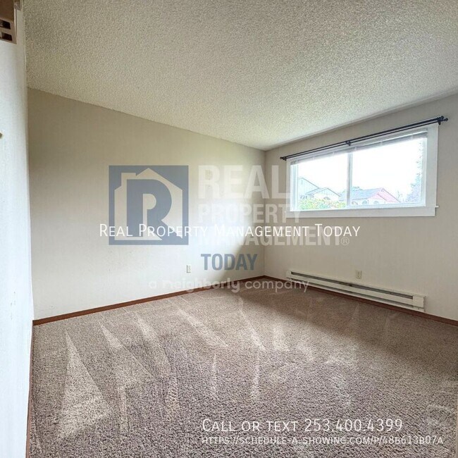 Building Photo - 6115 Glen Mary Ln SE