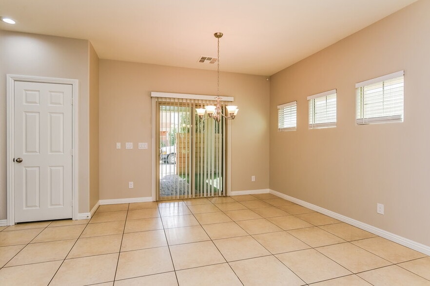 Building Photo - 9519 Vega Carpio Ave