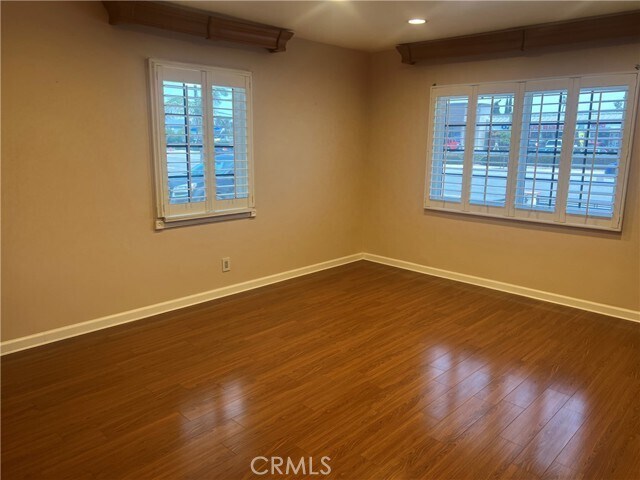Building Photo - 236 S Tustin St