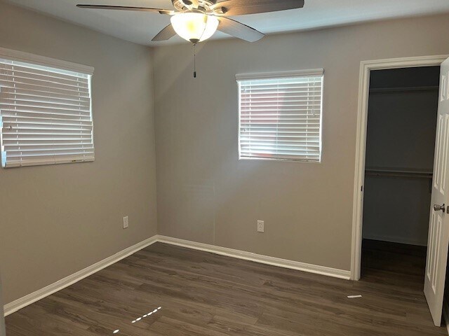 Building Photo - 1572 E Pine Lake Cir