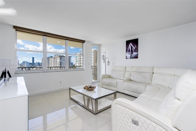 Building Photo - 1501 S Ocean Dr
