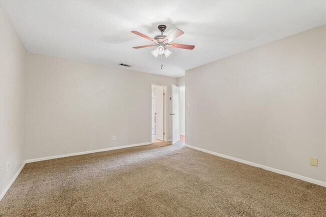 Building Photo - 16806 Doverwood Way
