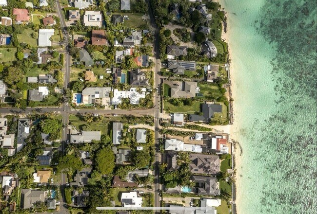 Building Photo - Fully Fully Furnished Lanikai Beach Oasis ...