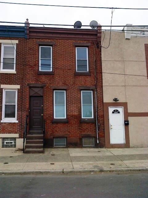 Building Photo - 2532 Dickinson St