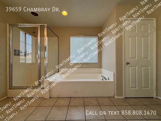 Building Photo - 39659 Chambray Dr