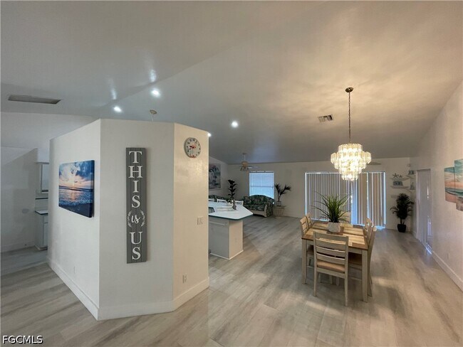 Building Photo - 12196 Matlacha Blvd