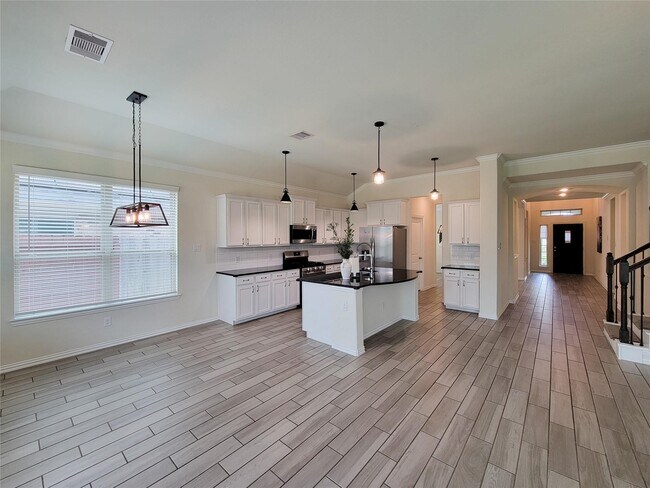 Building Photo - 28638 Monarch Cliffs Dr