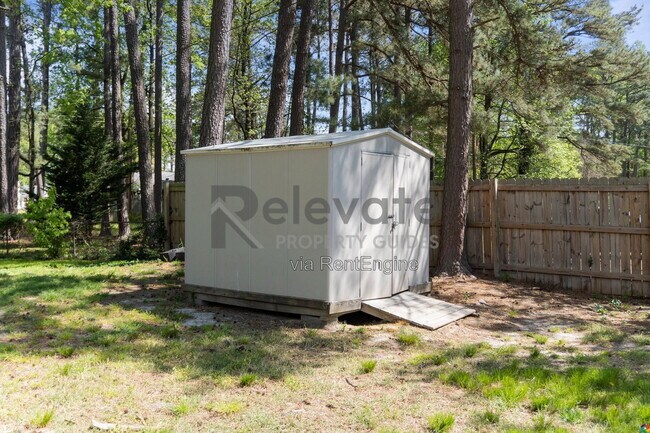 Building Photo - 9020 Weldon Dr