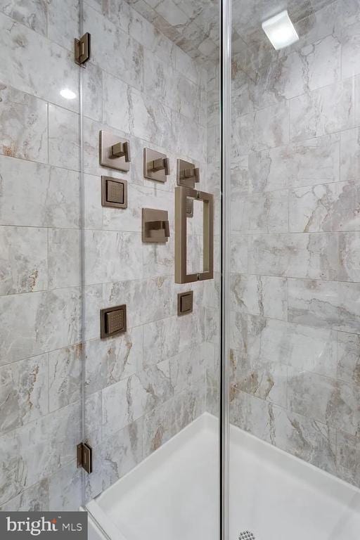 Building Photo - 4611 Charleston Terrace NW