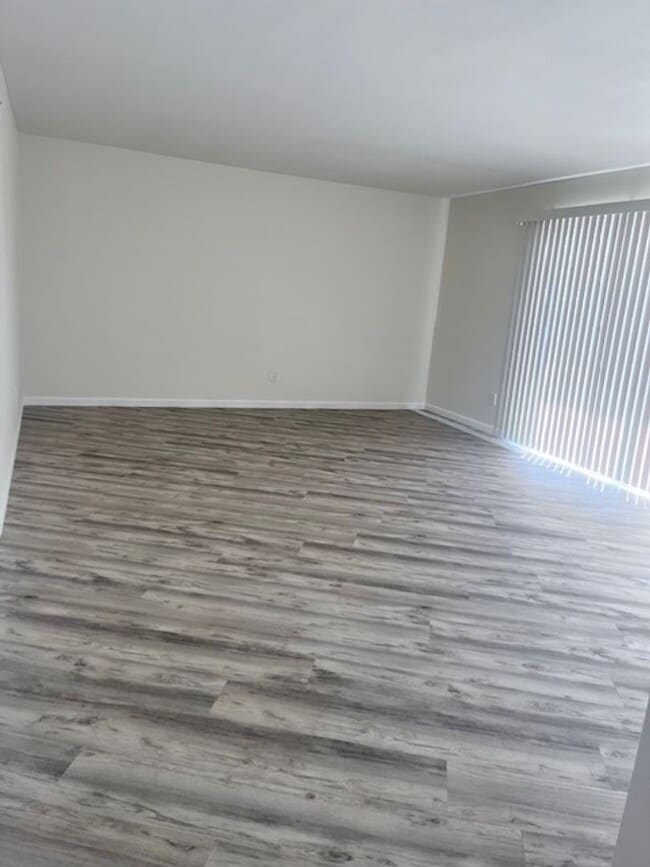 Building Photo - Recently Remodeled South Redlands Home