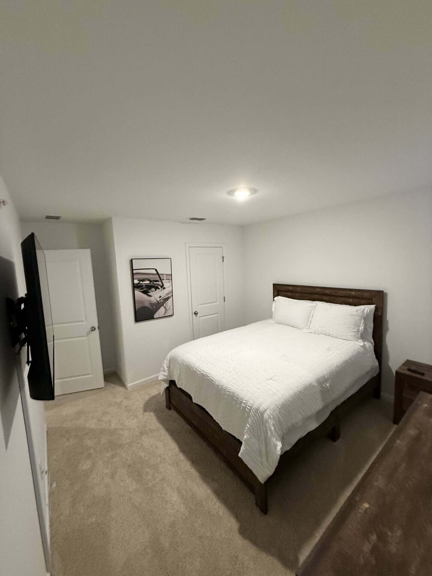 Building Photo - 6607 Wyndale Dr