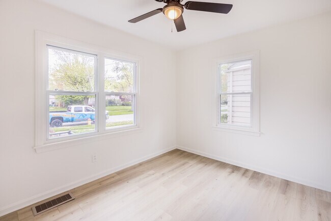 Bedroom 1 - 1122 Clearview St NW