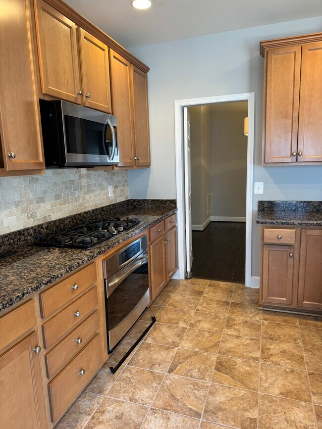 Building Photo - 14828 Potomac Branch Dr