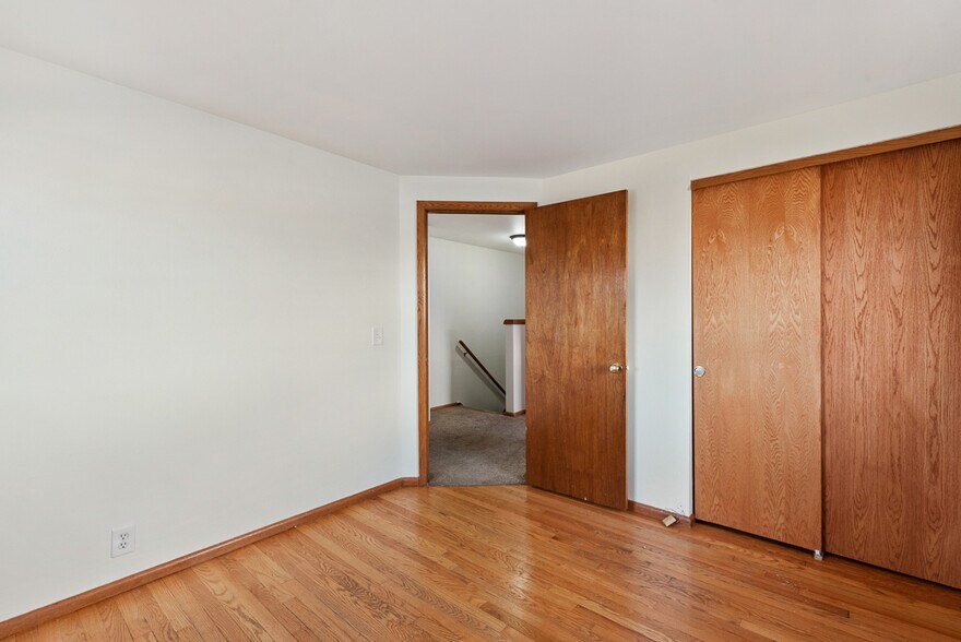 Building Photo - 9529 W Beckett Ave