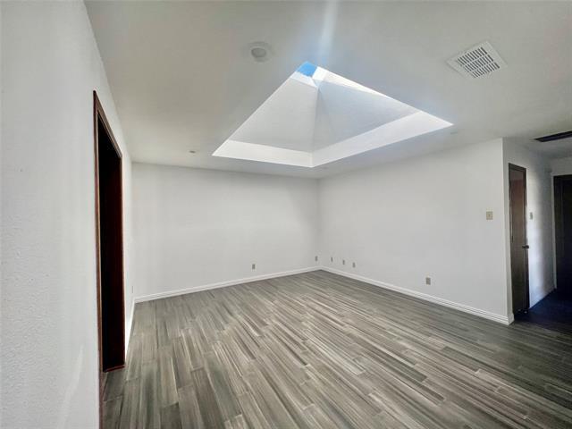 Building Photo - 702 Mt Vernon Dr
