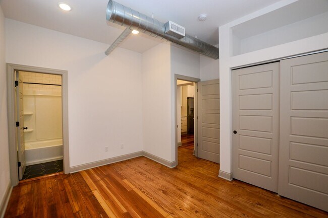 Building Photo - 3611 Newton Ave