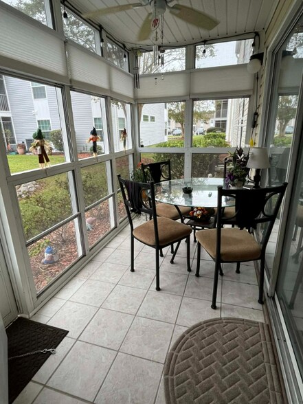 Building Photo - 2226 Huntingdon Dr