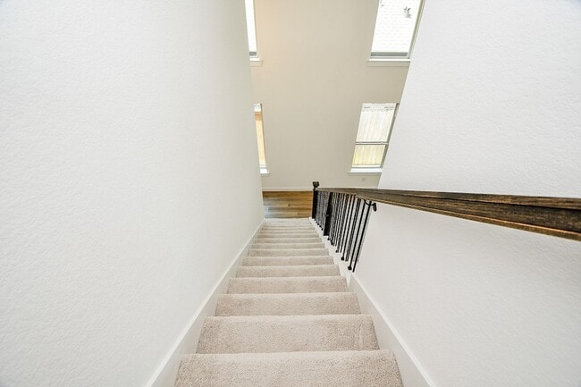 Building Photo - 943 Malibu Shr Ln