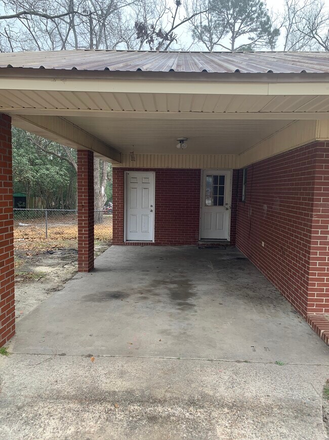 Building Photo - 506 Zetterower Rd