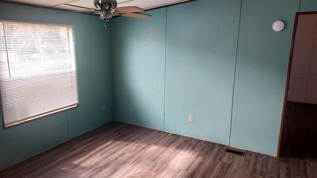 Building Photo - 20646 Alta Vista Dr