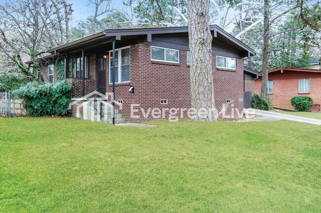 Building Photo - 94 Broadmoor Dr