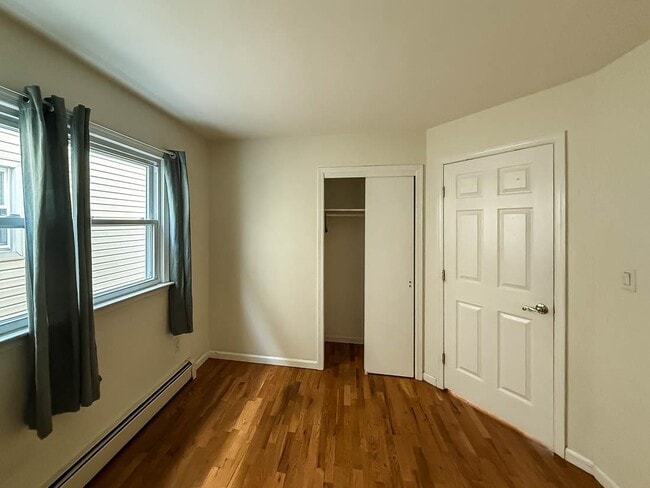 Building Photo - 513 AVENUE C