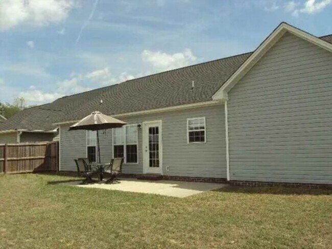 Building Photo - 3052 Redberry,