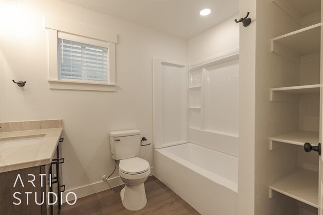 Building Photo - "Stunningly Remodeled 4-Bedroom, 3-Bathroo...